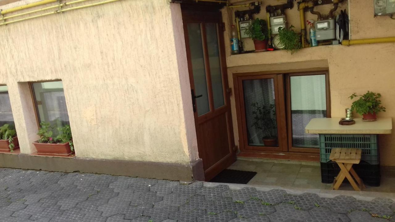 Casa Charlot Apartment Brasov Exterior photo